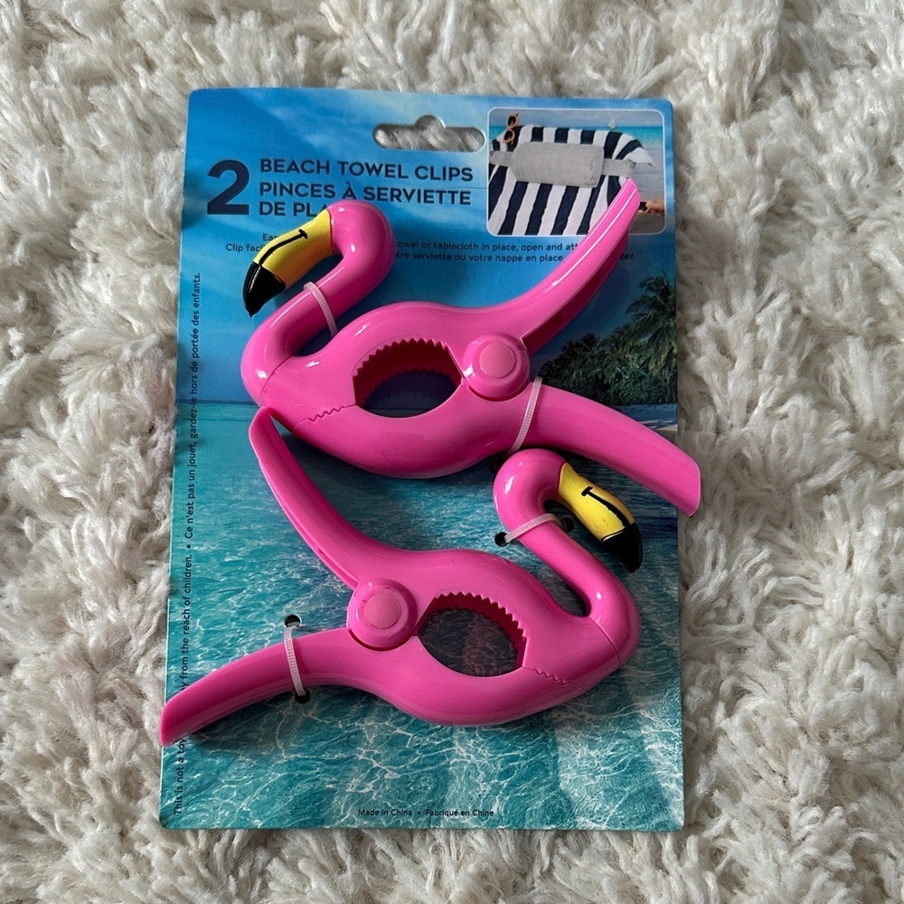 Pink Flamingo Beach Towel Clips - Set of 2 NWT